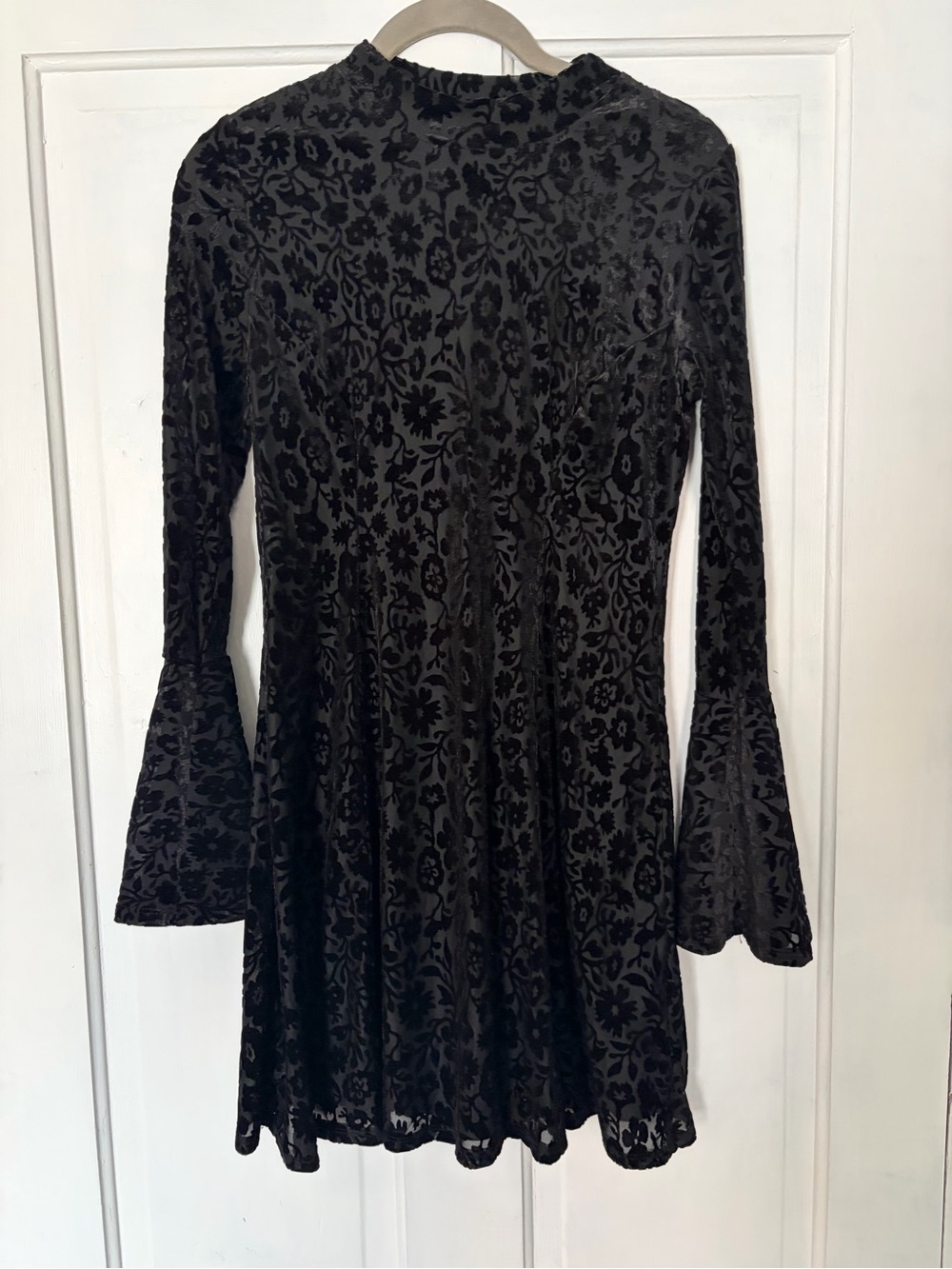 Black Floral Velvet Long Sleeve Dress